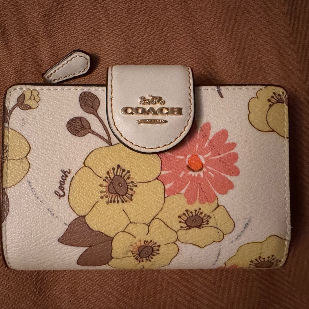 Coach Cream and Yellow Floral Wallet - Picture 2 of 8